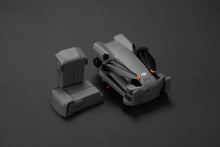 गैलरी व्यूवर में इमेज लोड करें, DJI Mini 5 Pro Intelligent Flight Batteries With Aircraft
